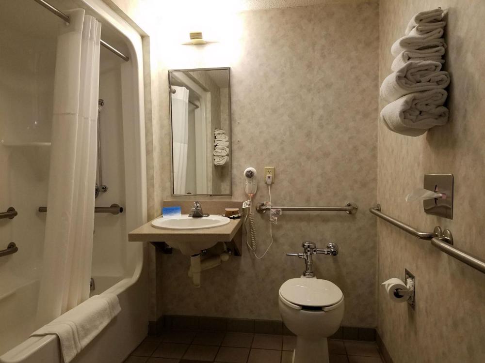 Quadruple Room - Disability Access interior